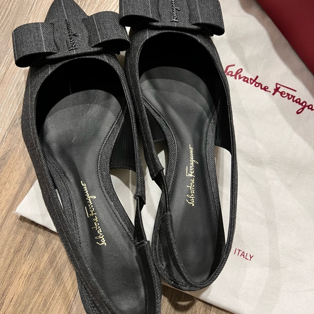 Worn Once. Beautiful But 1/2 Size Too Small For M… - image 4